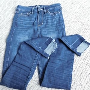 00 Distressed Hollister Shape Love Dark Wash Jeans